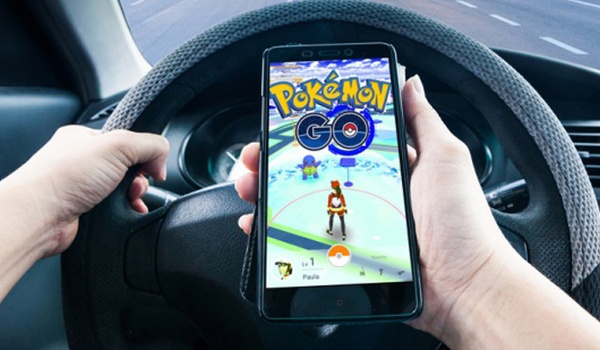 Onderzoekers: Pokémon Go-spelers gevaar op de weg