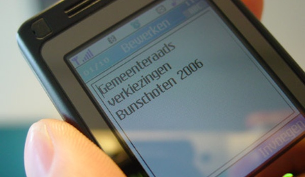 Bunschoten geeft verkiezings-uitslagen door per sms
