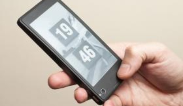 Yota Devices maakt smartphone met twee schermen
