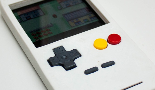 EmuCase maakt van iedere smartphone een Game Boy