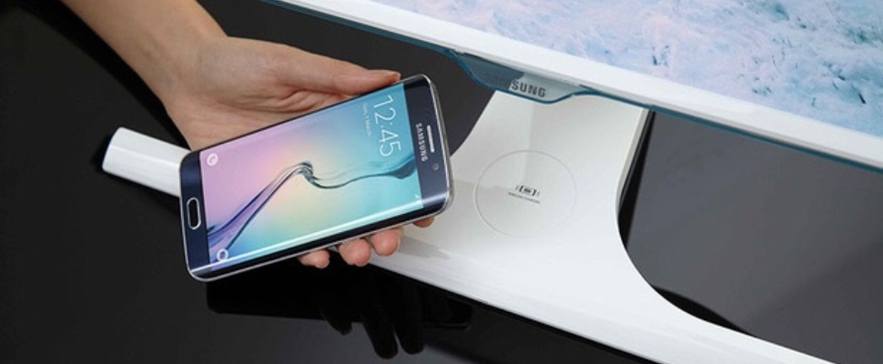 Monitor van Samsung laadt je smartphone draadloos op
